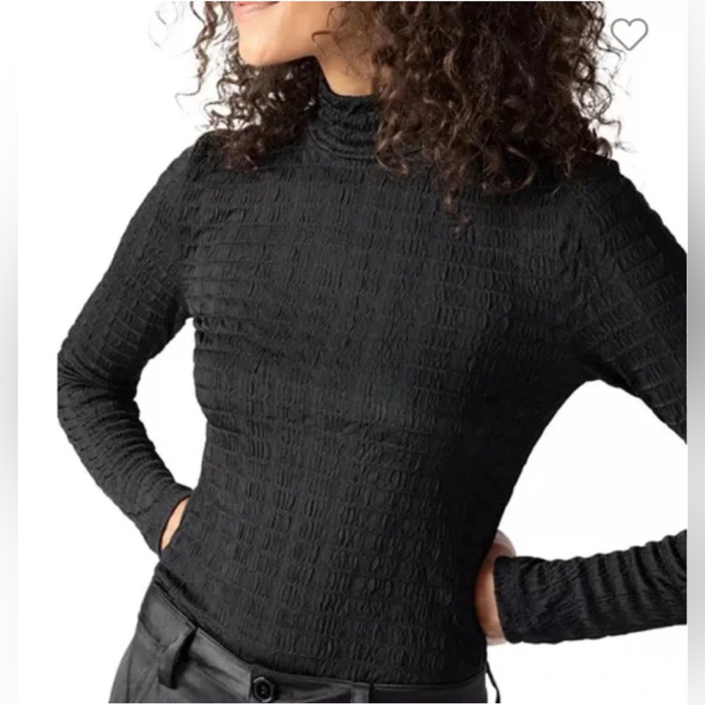 EVEREVE Sanctuary textured black mock neck long sleeve top size small